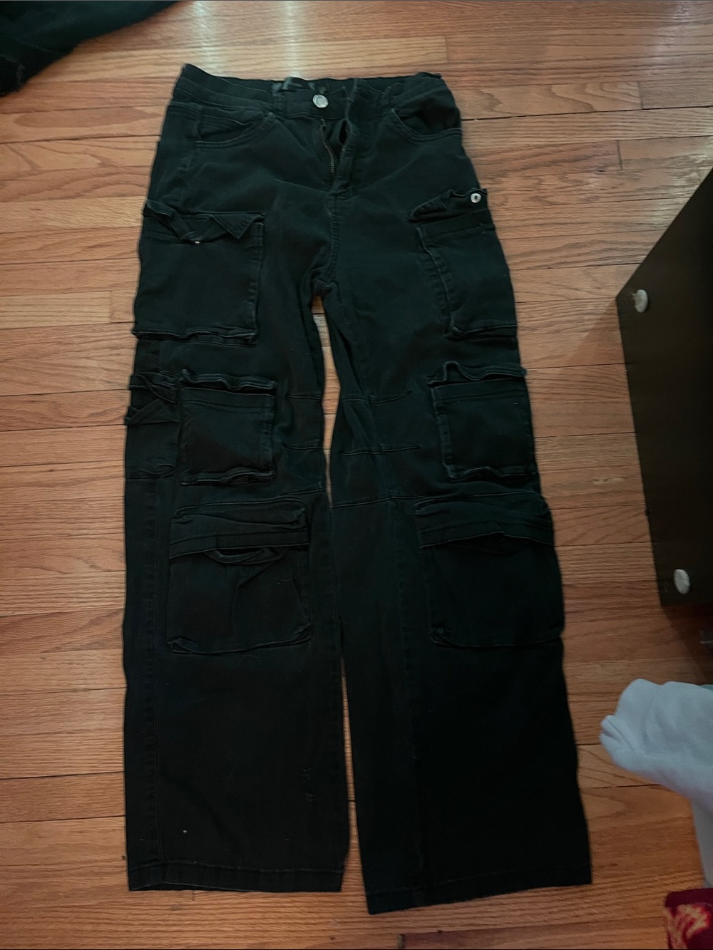 refuge Black Wide-Leg Cargo Jeans with Multi-Pocket Detail